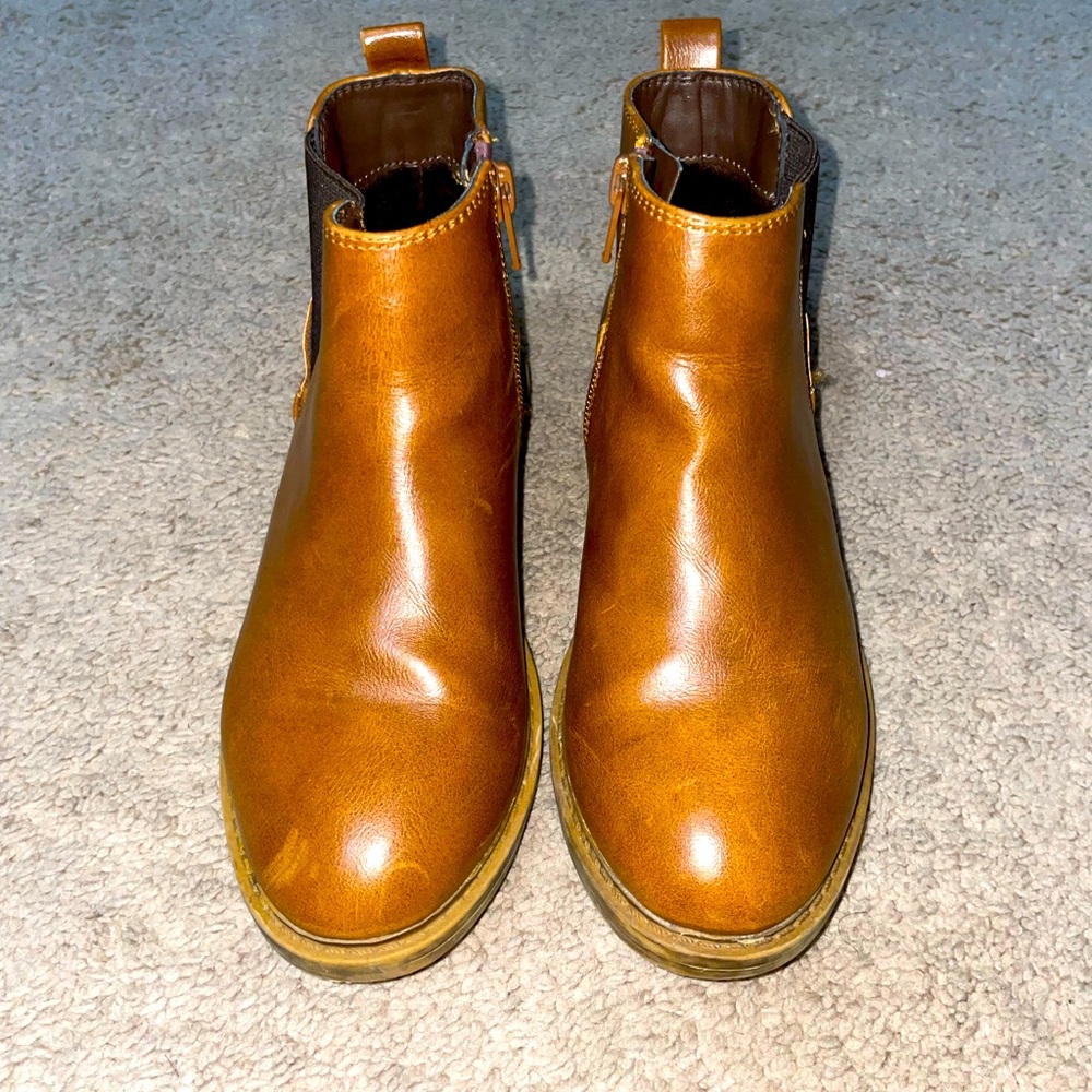 Gently Used Sanoma Casual Boots